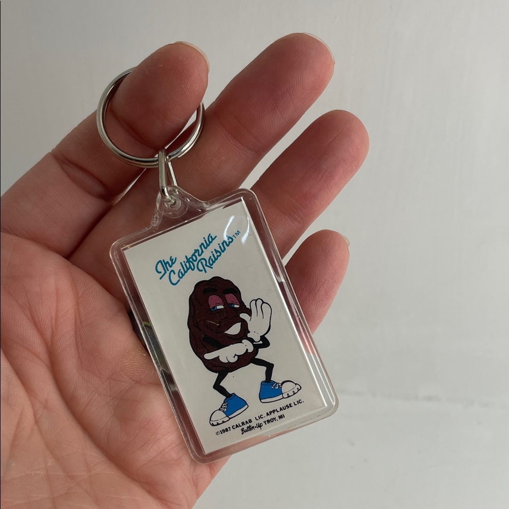 The California Raisins Keychain - Brown, Blue, White